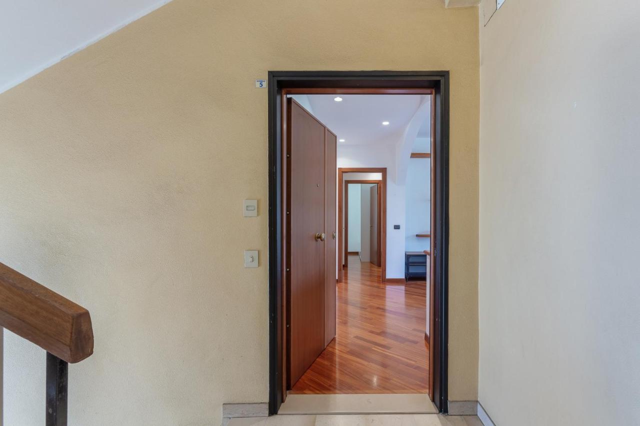 Prospettiva Corso Giovecca Apartment แฟร์รารา ภายนอก รูปภาพ
